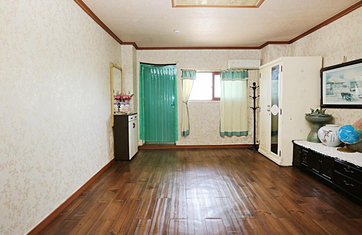 Taean Gaetyeowool Pension Pokoj fotografie